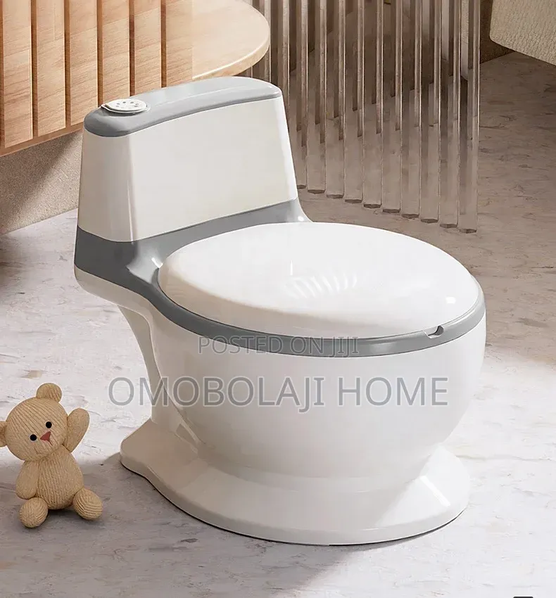 Realistic Kids Potty Trainer Seat With Built-in Wipe Storage