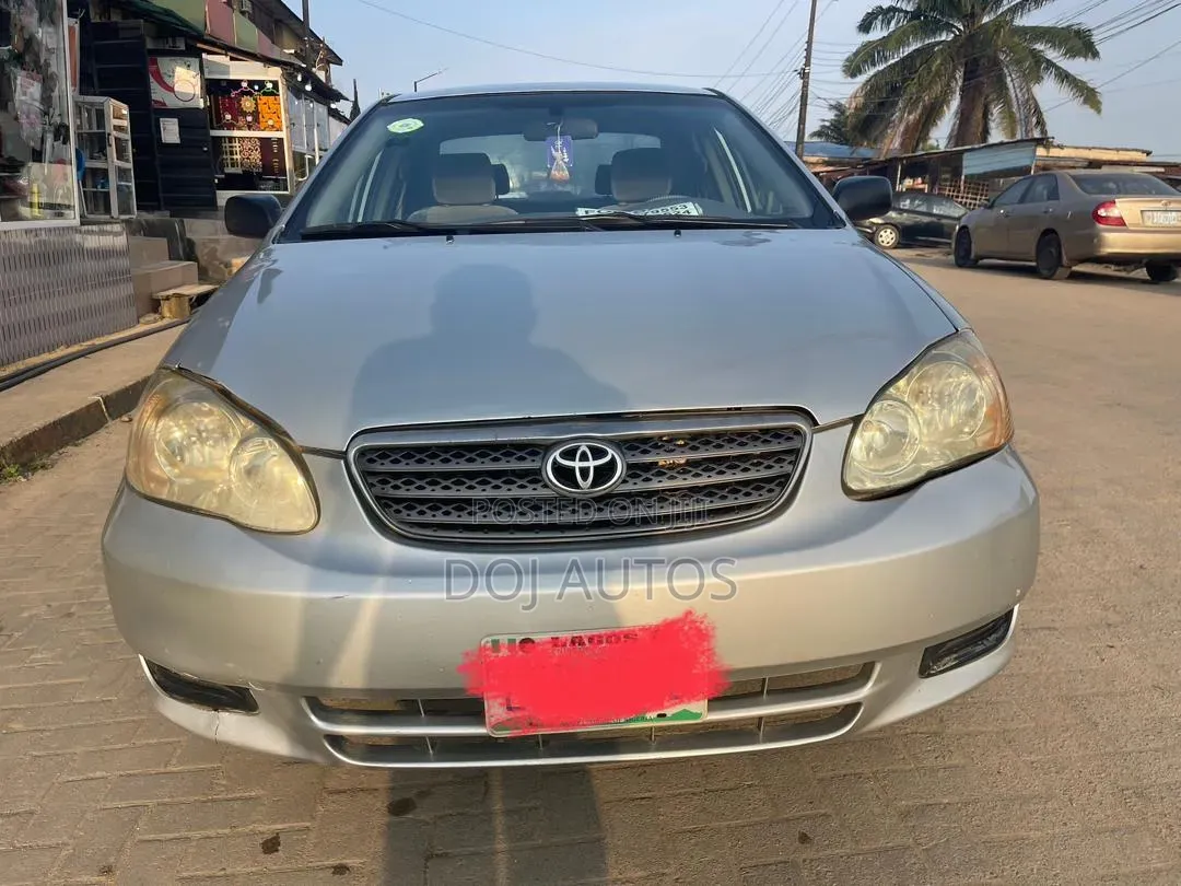 Toyota Corolla LE 2004 Silver