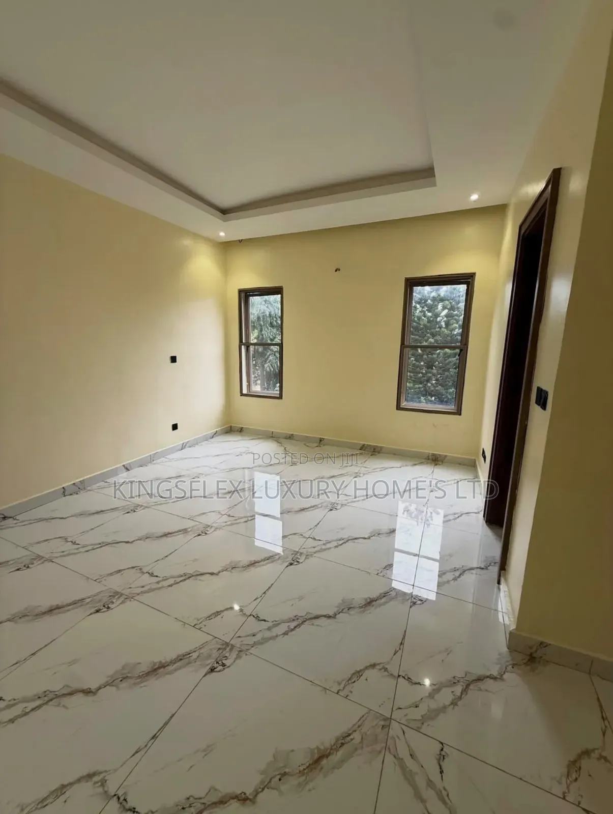 5bdrm Townhouse/Terrace in Estate, Maitama for sale