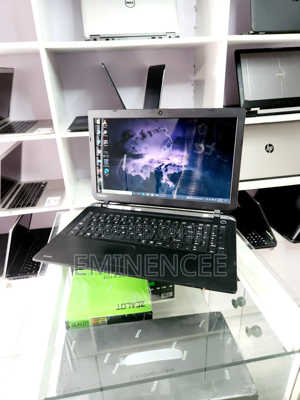 Laptop Toshiba Satellite C50 8GB Intel Celeron HDD 500GB