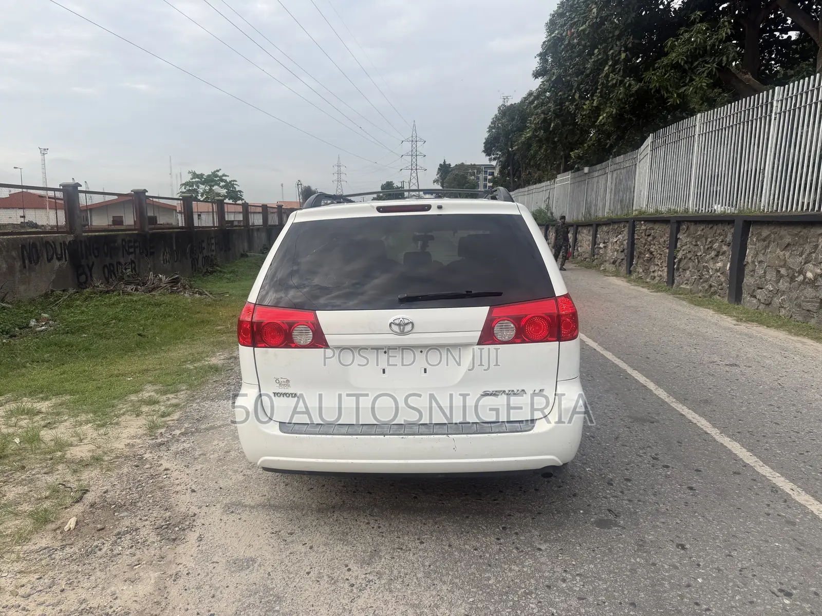 Toyota Sienna LE AWD 2006 White