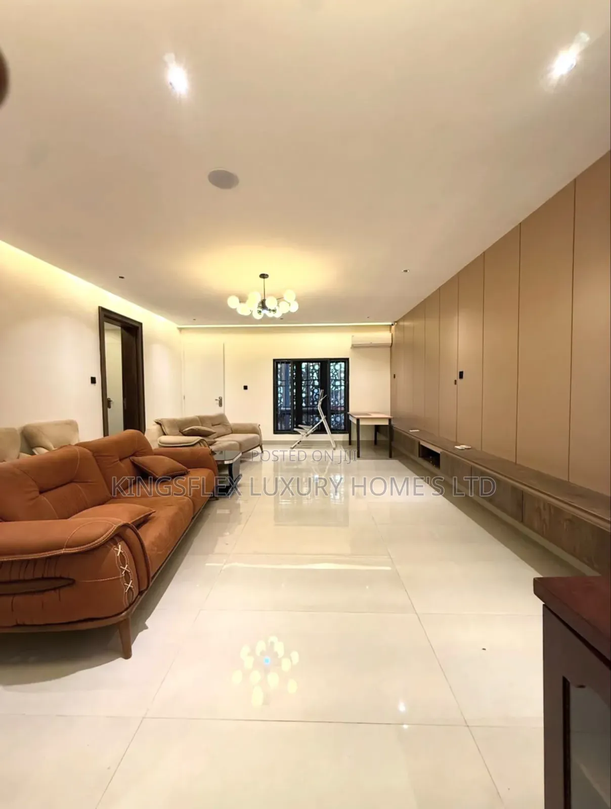 5bdrm Duplex in Estate, Galadimawa for sale
