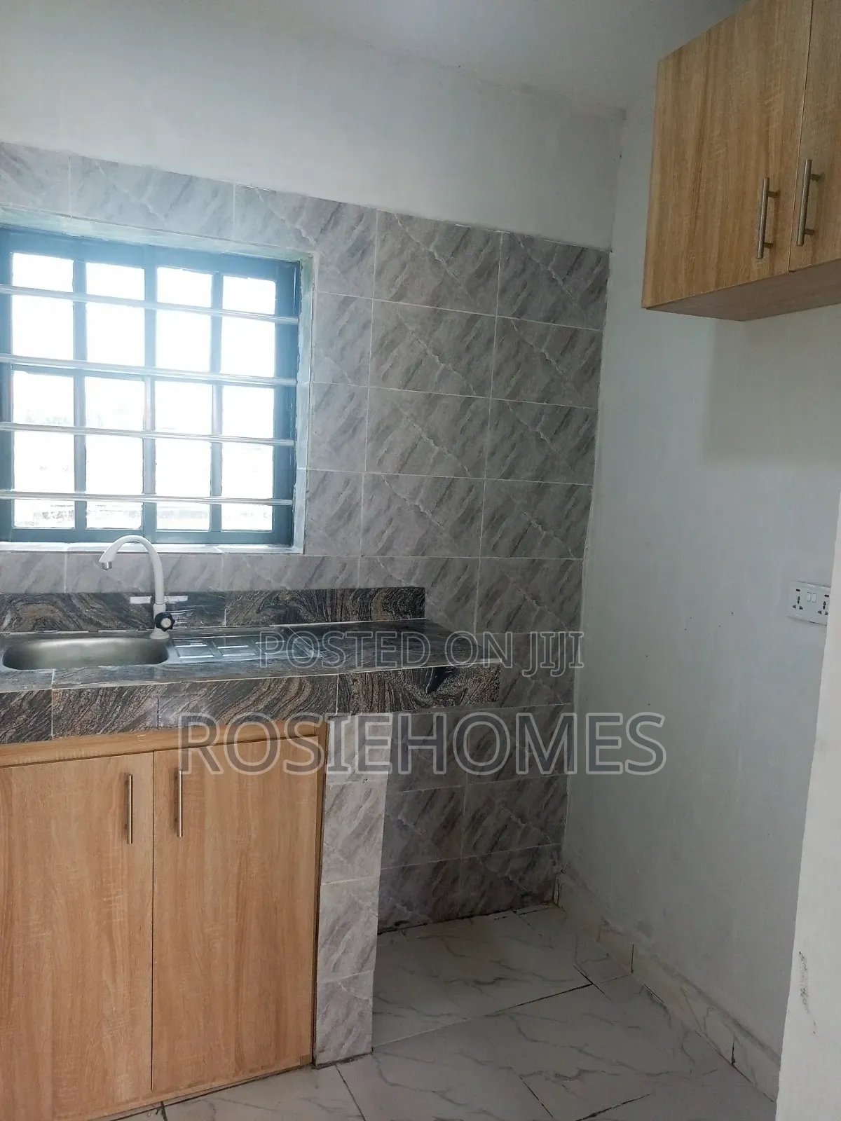 1bdrm House in With Solar Power,, Elemoro for rent