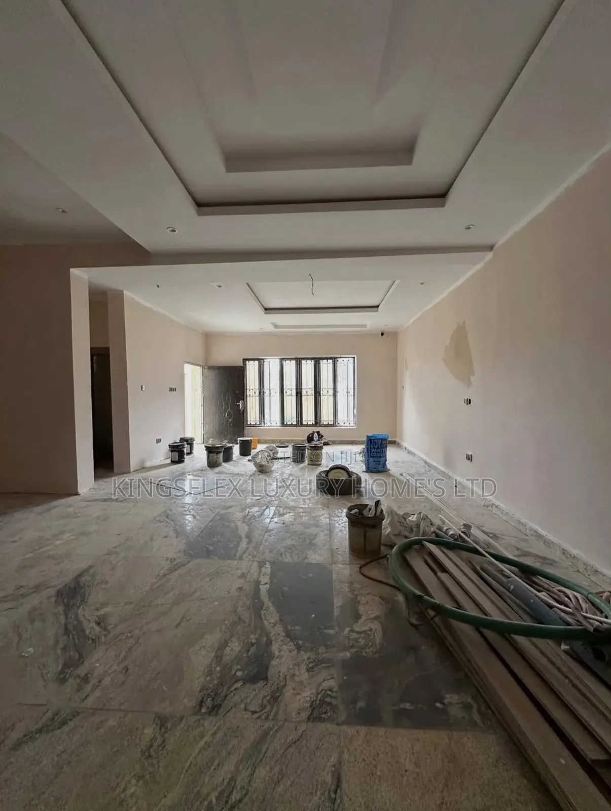4bdrm Townhouse/Terrace in Estate, Apo Resettlement for sale