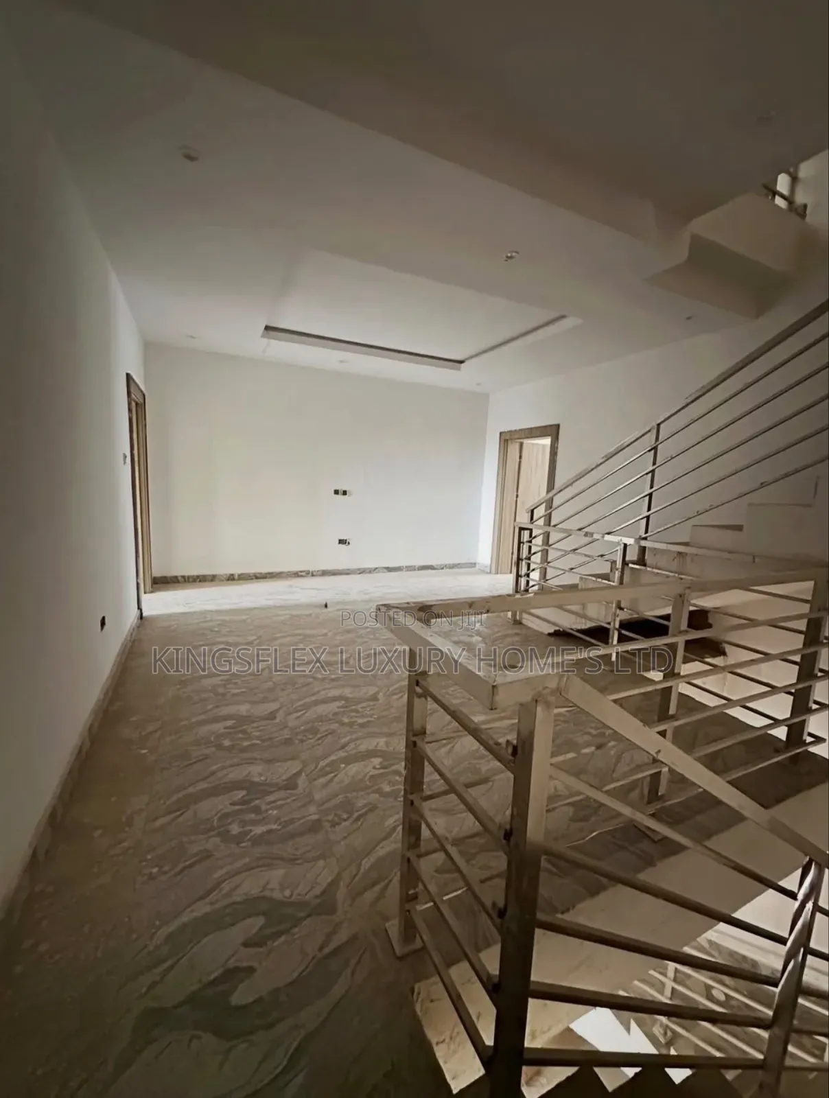 4bdrm Townhouse/Terrace in Estate, Apo Resettlement for sale