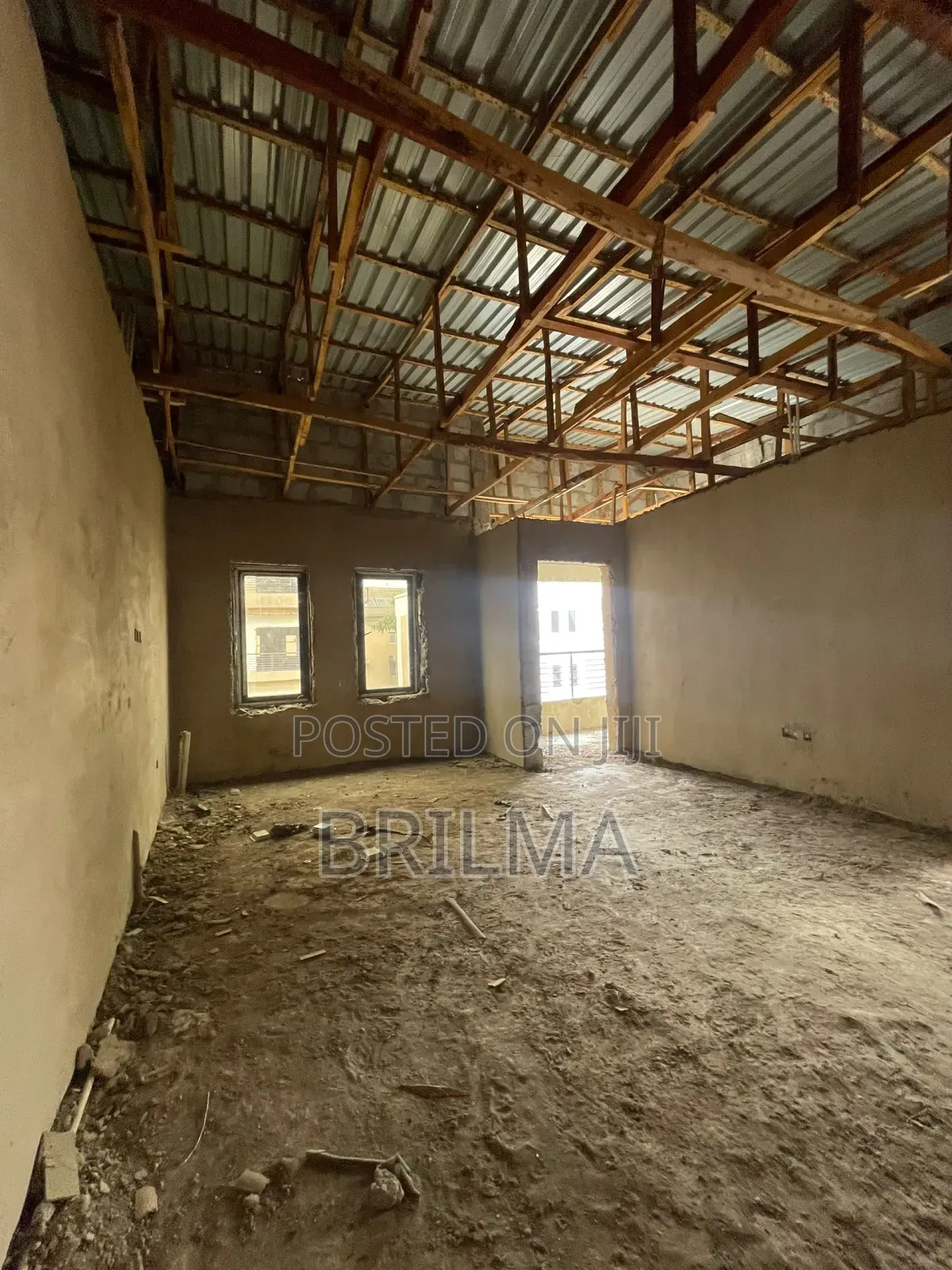 4bdrm Duplex in Gaduwa for sale