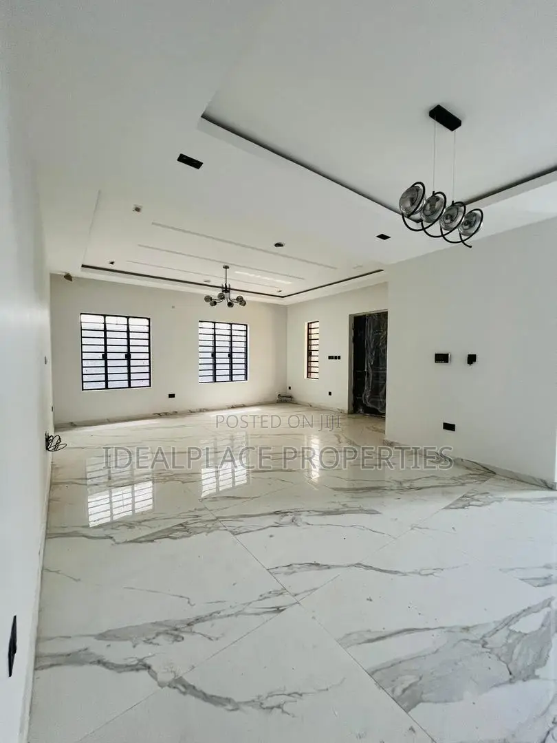 4bdrm Duplex in Adeniyi Jones for sale
