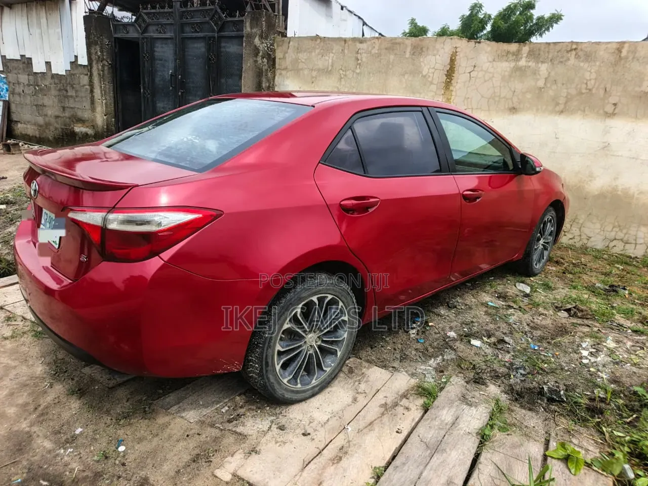 Toyota Corolla 2015 Red