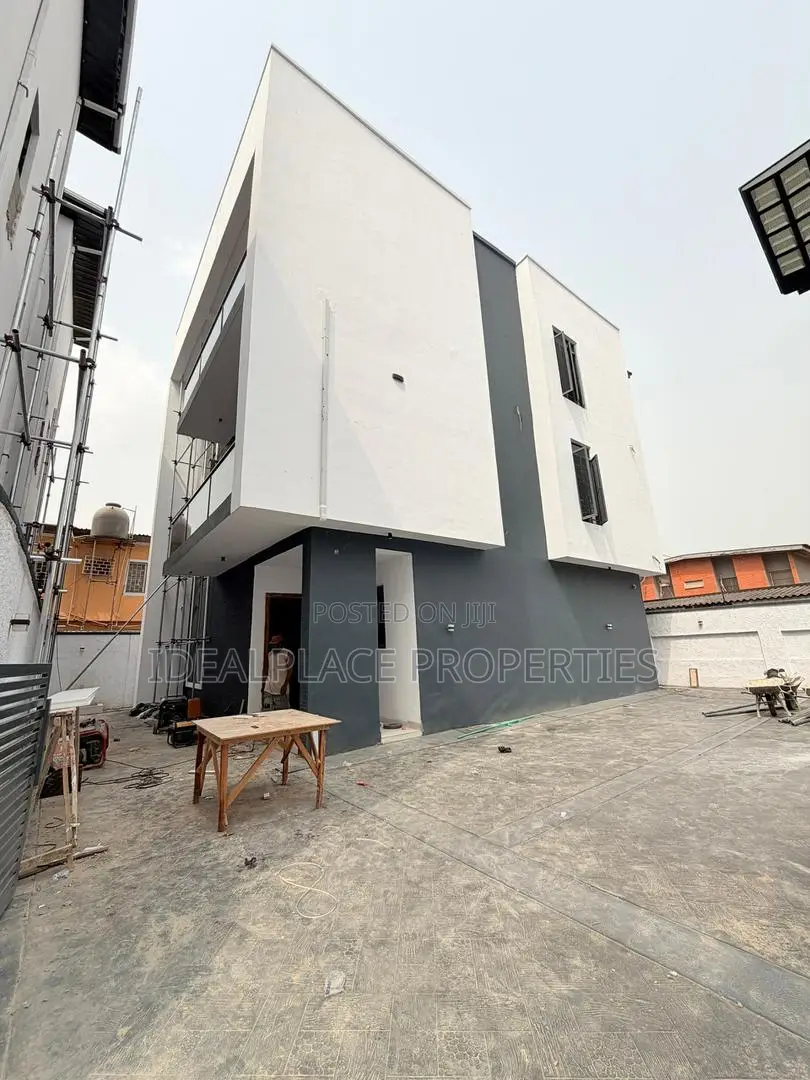 5bdrm Duplex in Adeniyi Jones for sale
