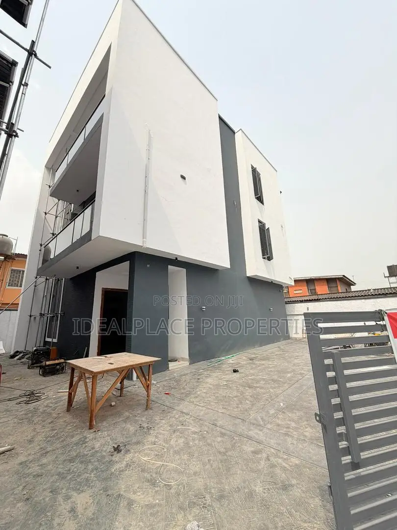 5bdrm Duplex in Adeniyi Jones for sale