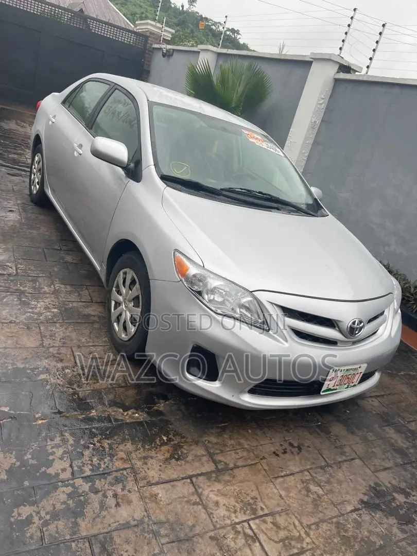 Toyota Corolla 2012 Silver