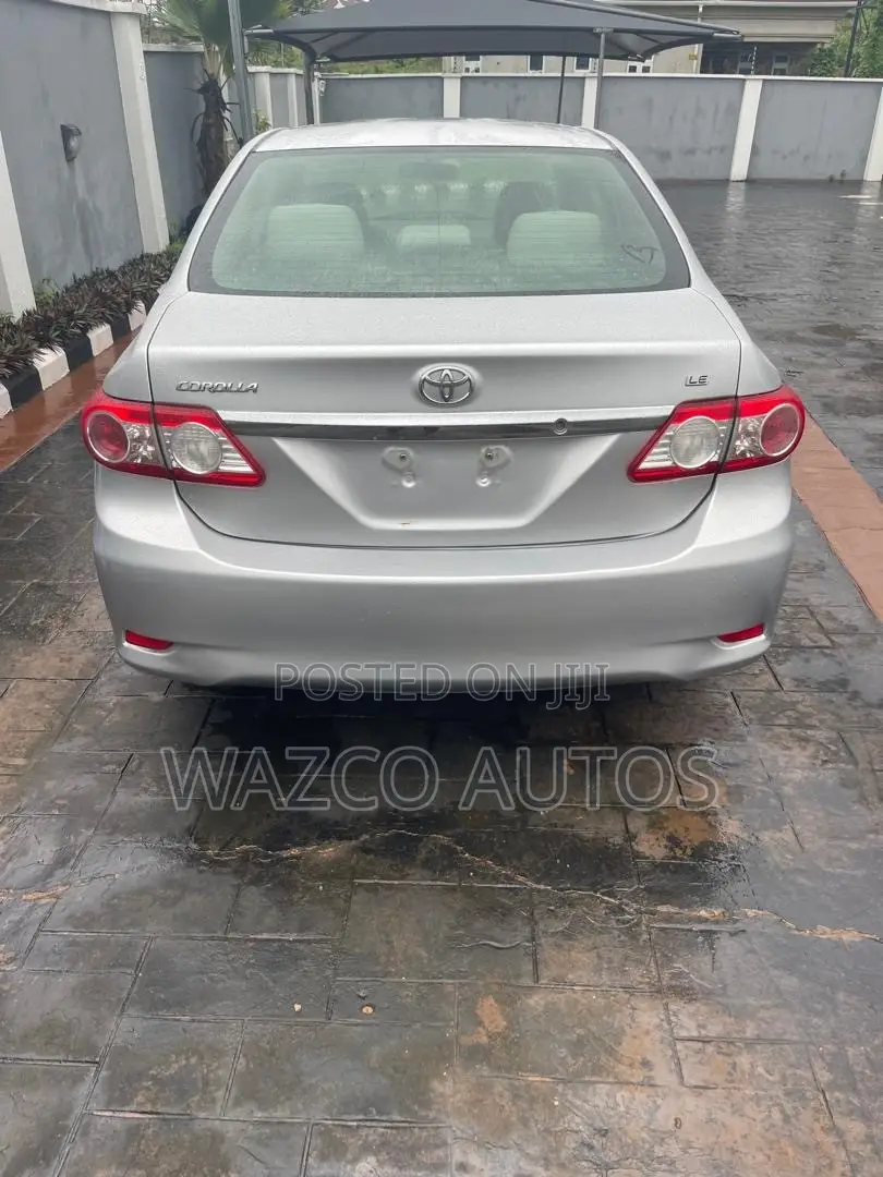 Toyota Corolla 2012 Silver