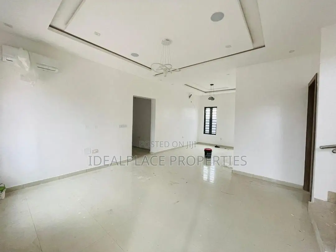 4bdrm Duplex in Adeniyi Jones for sale