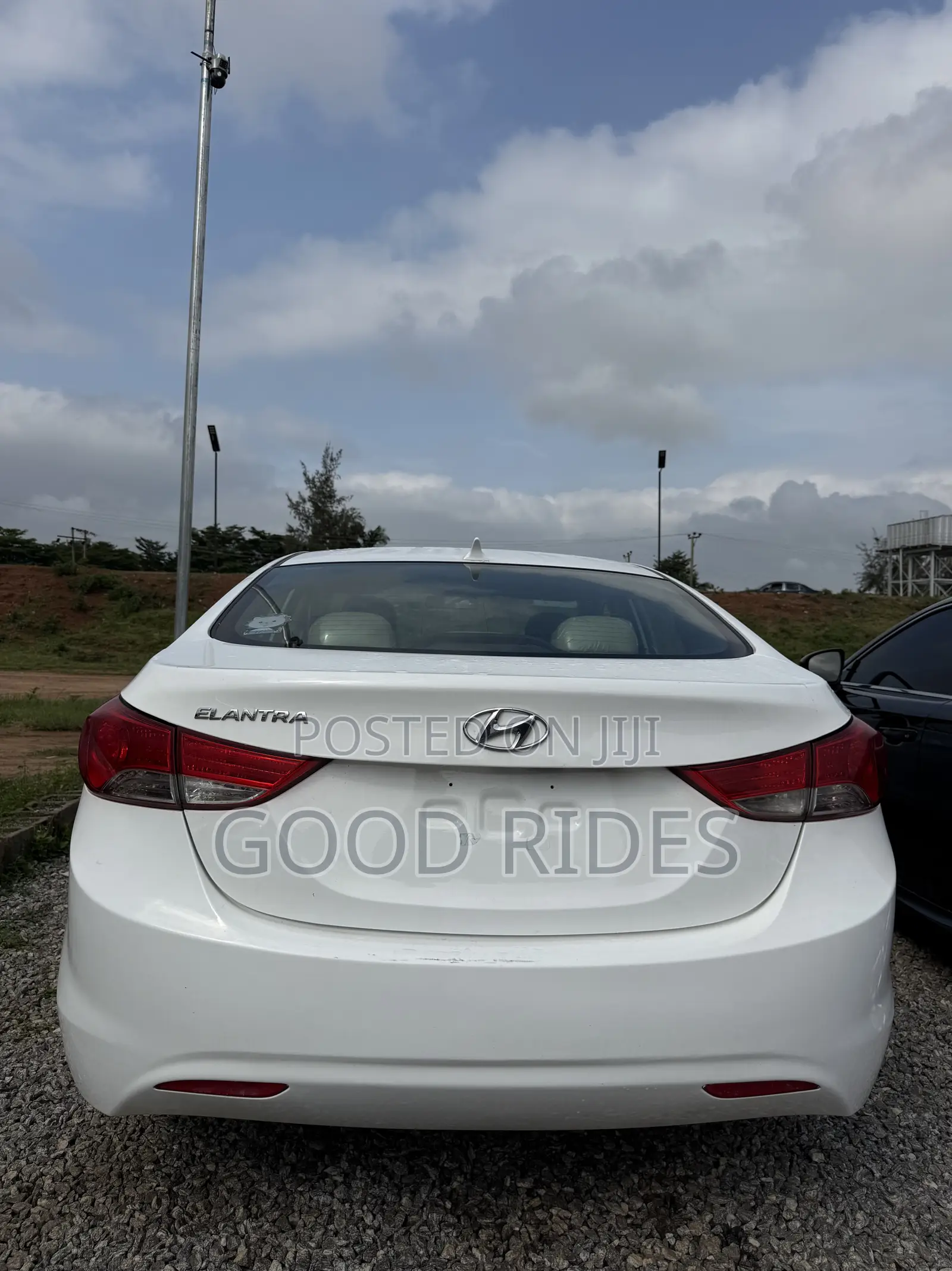 Hyundai Elantra GLS Sedan FWD (1.8L 4cyl 6A) 2013 White