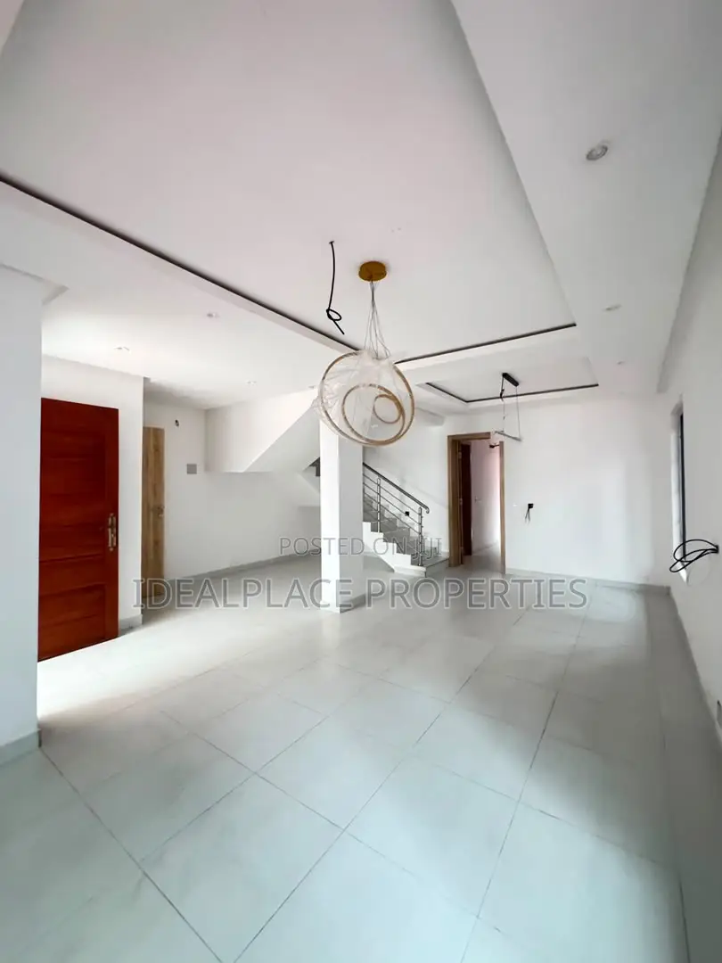 4bdrm Duplex in Opebi for sale