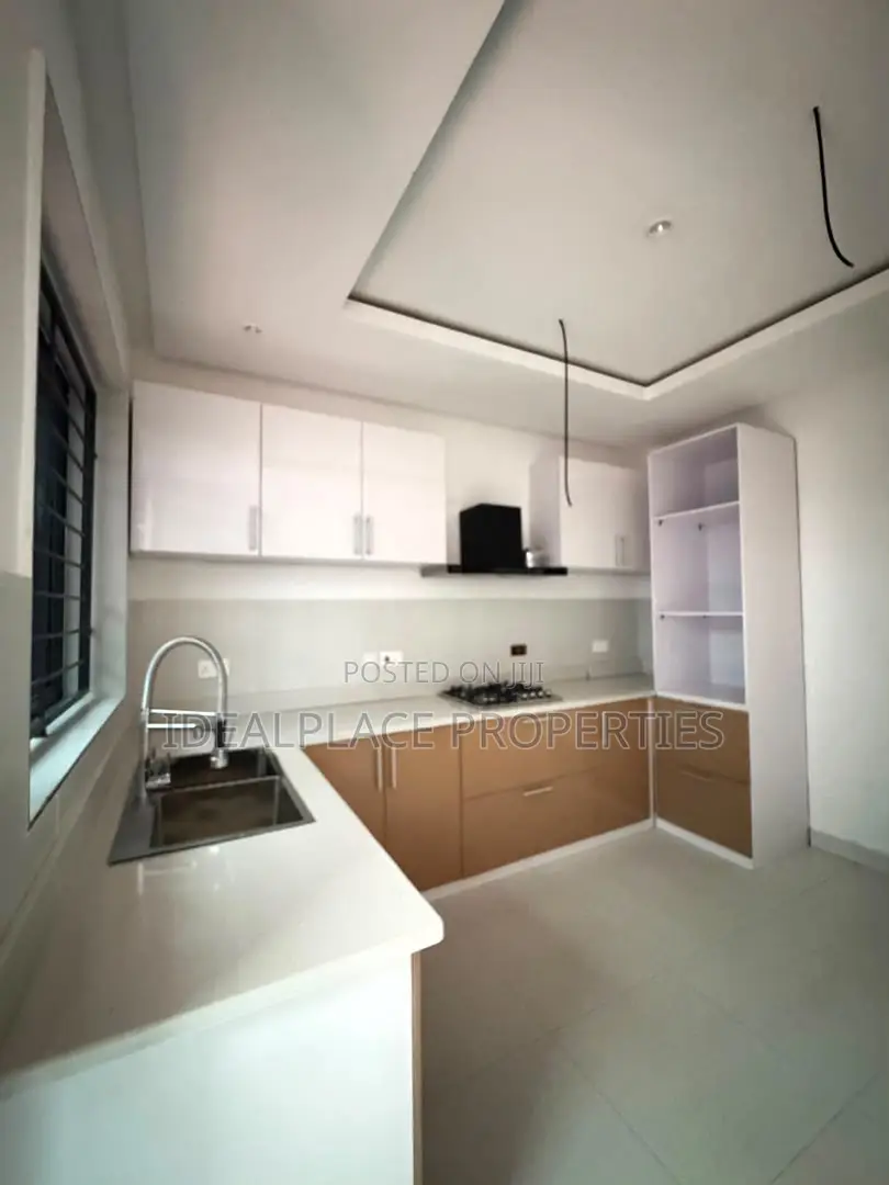 4bdrm Duplex in Opebi for sale