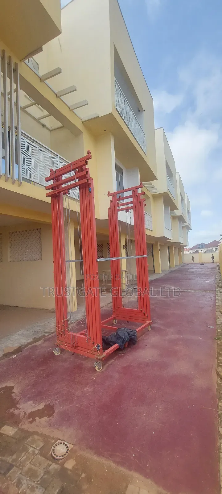 3bdrm Duplex in Guzape District for sale