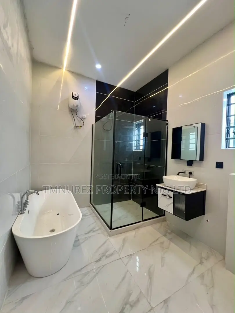 4bdrm Duplex in Ajah for sale