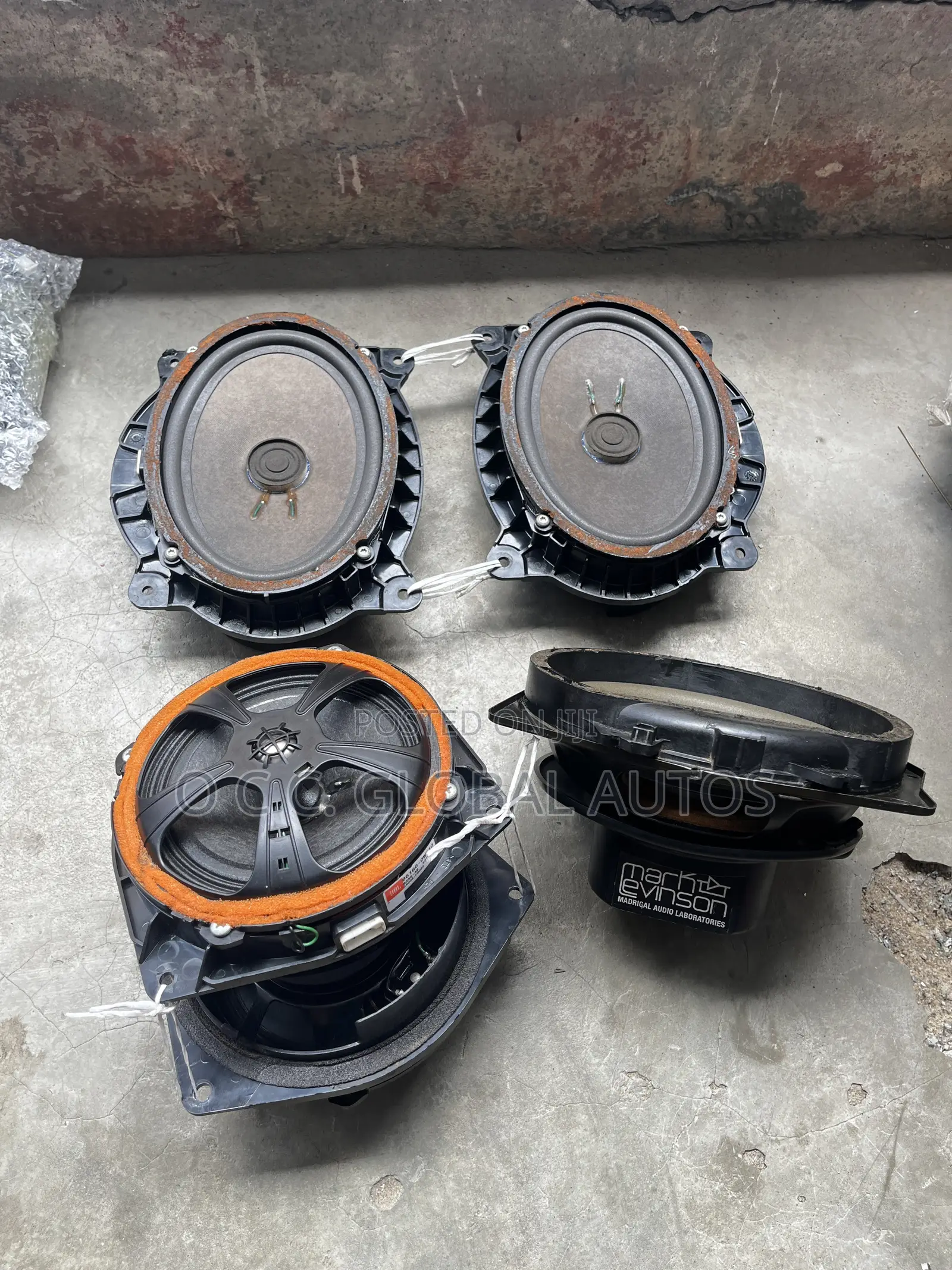 Set of JBL Speakers Front and Back With Booth Woofer Lexus Es350