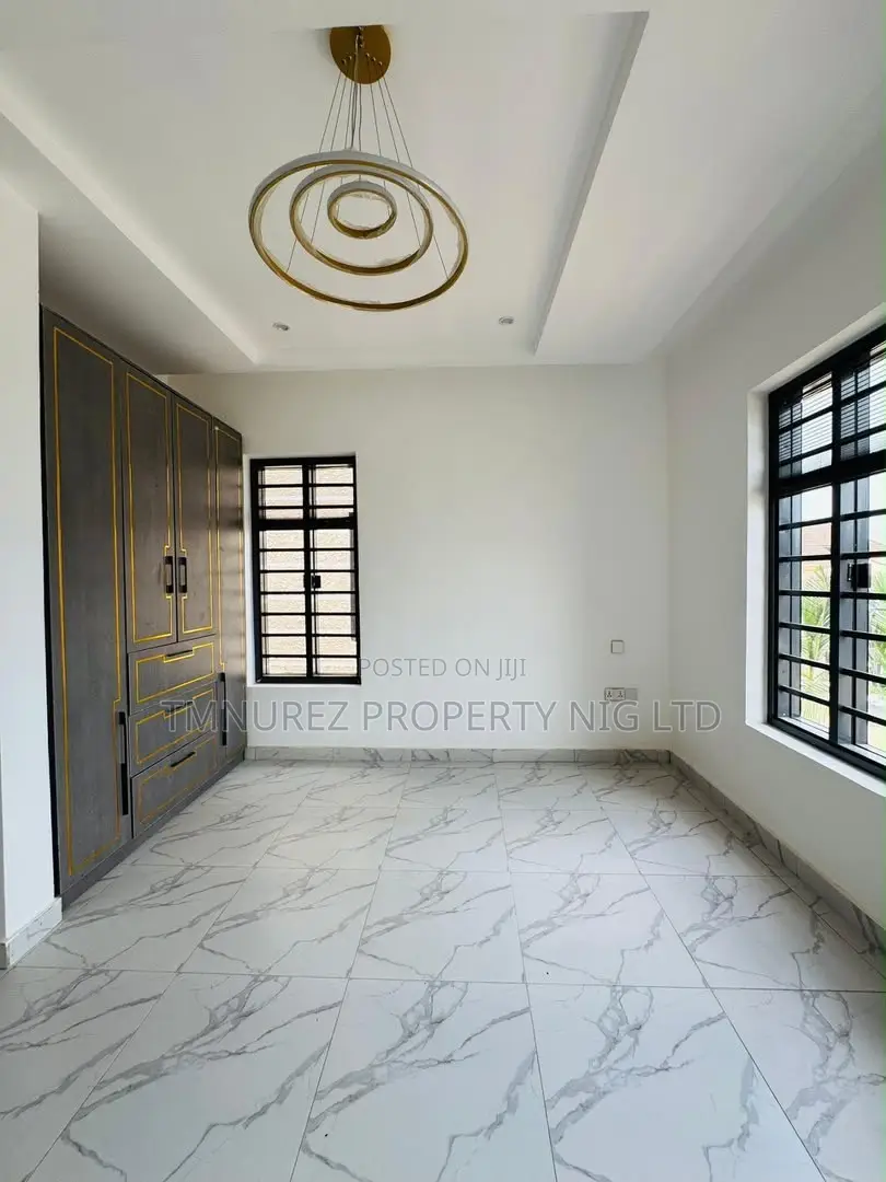 5bdrm Duplex in Omole Phase 1 for sale