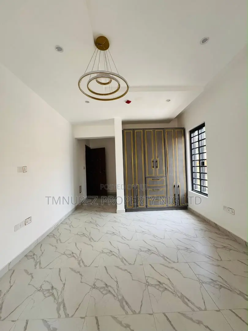 5bdrm Duplex in Omole Phase 1 for sale