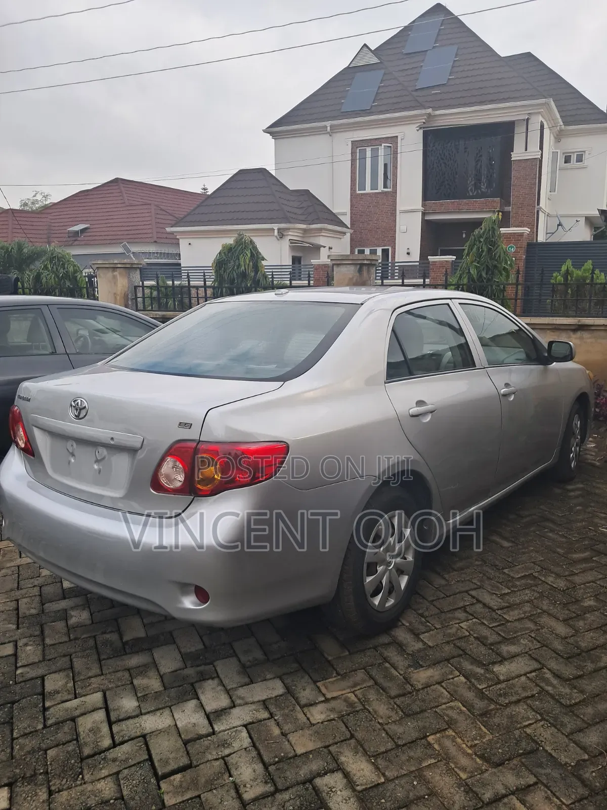 Toyota Corolla LE 4dr Sedan (1.8L 4 cyl 4A) 2009 Silver