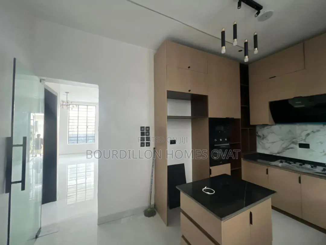 4bdrm Duplex in Lekki Palm City for sale