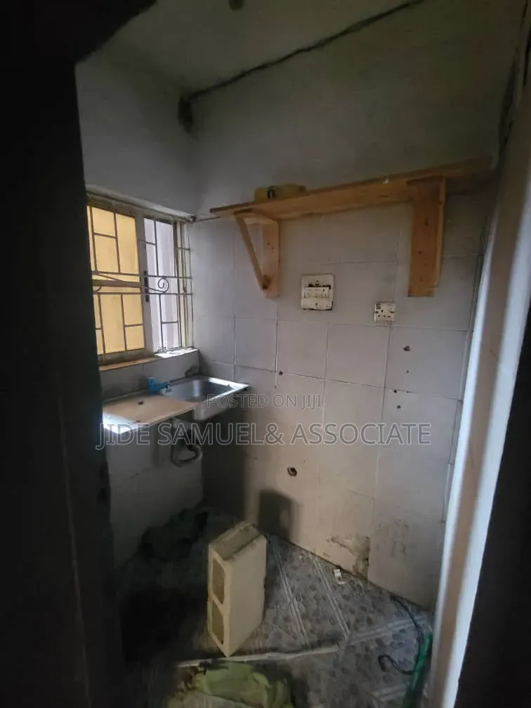 1bdrm Apartment in Ayobo for rent