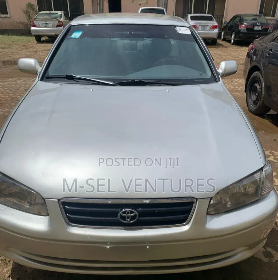 Toyota Camry 2001 Silver