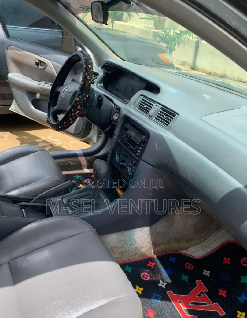 Toyota Camry 2001 Silver