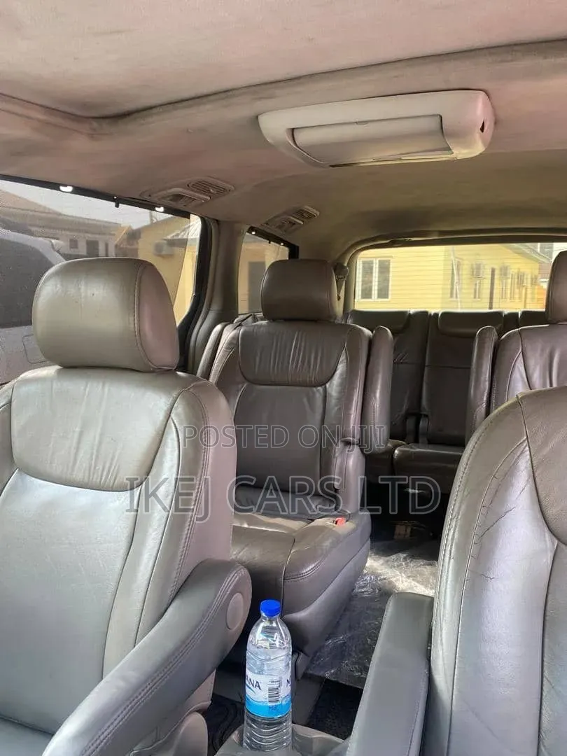 Toyota Sienna 2008 Gold