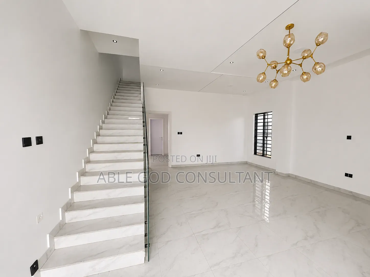 Furnished 5bdrm Duplex in Gra for sale