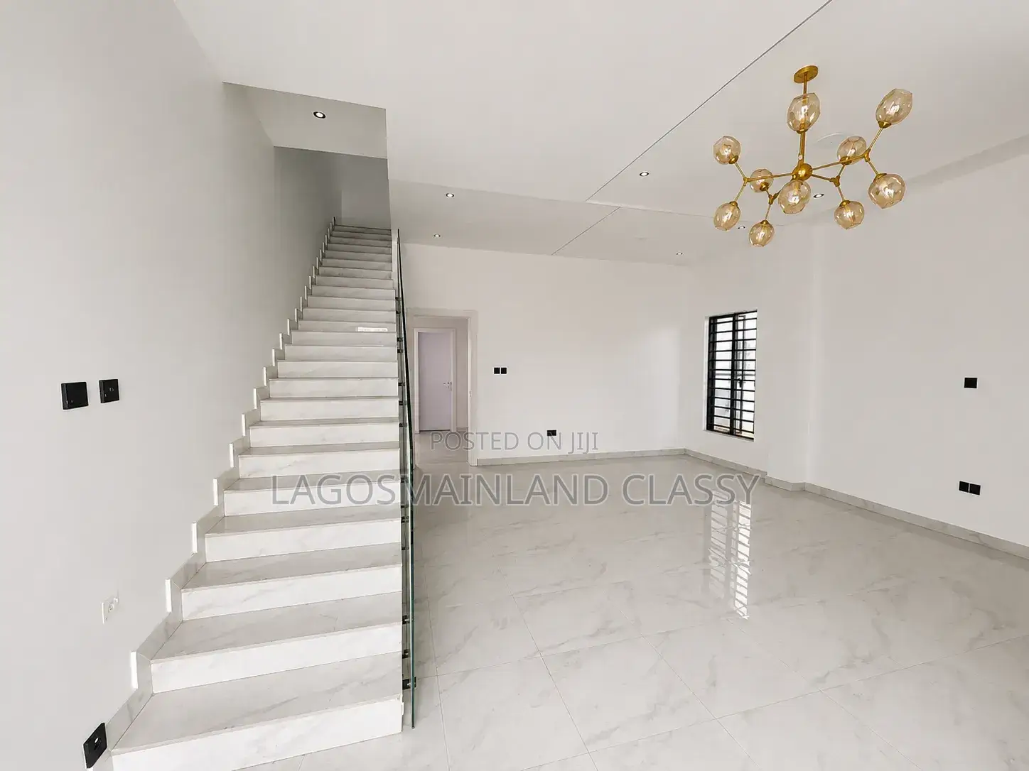 Furnished 5bdrm Duplex in Gra for sale