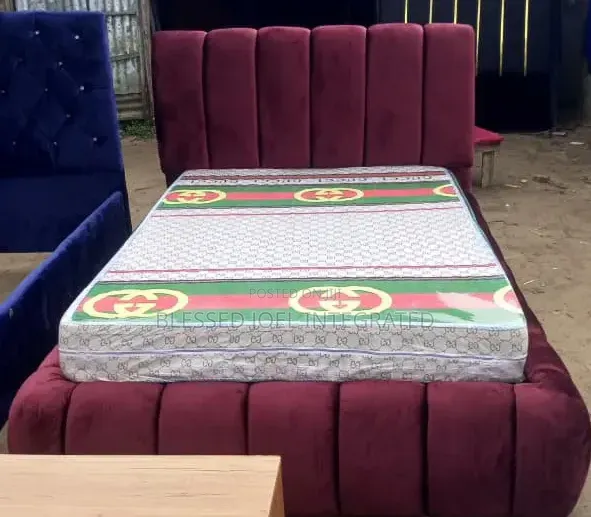 Bedframe/Foam