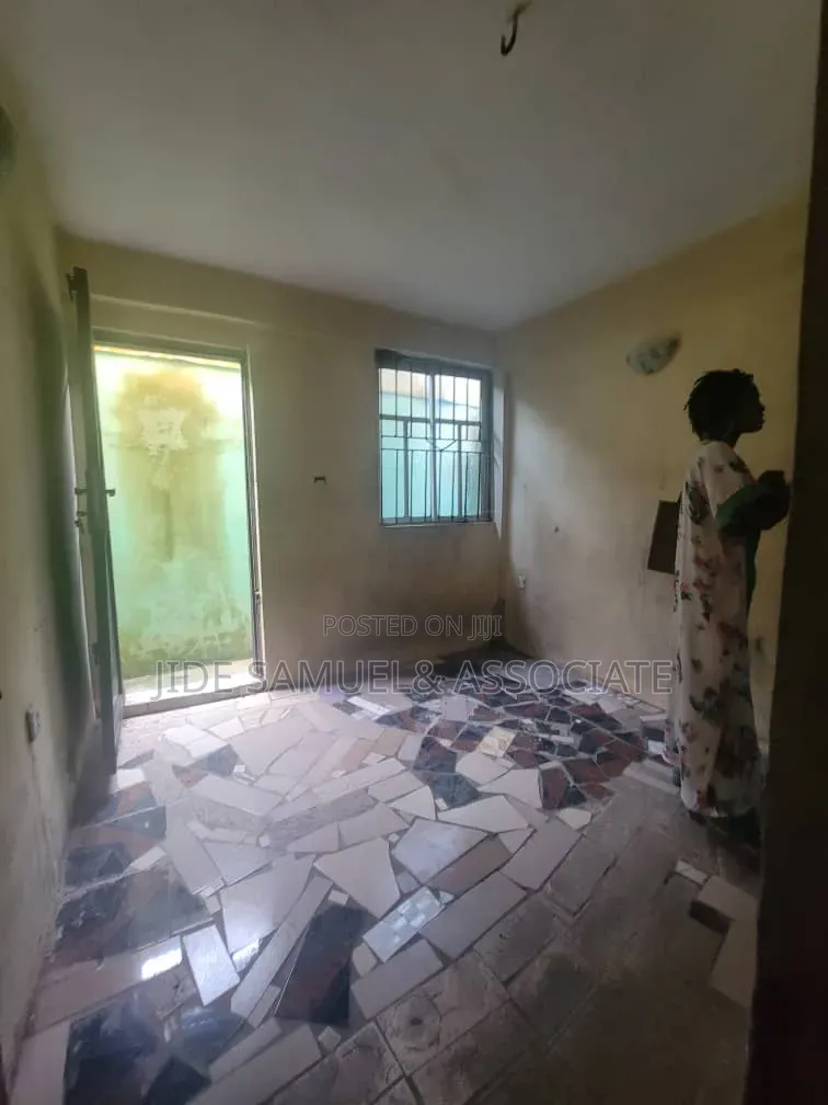 1bdrm Apartment in Ayobo for rent