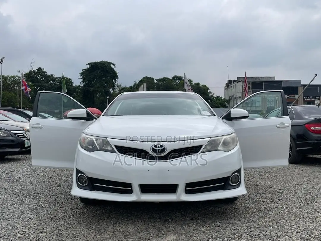 Toyota Camry 2014 White
