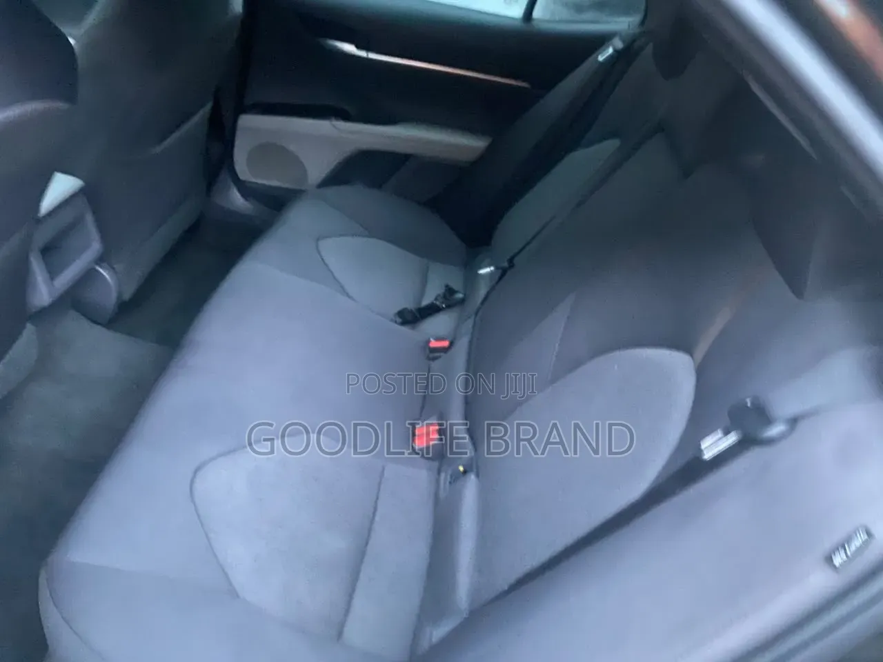 Toyota Camry SE FWD (2.5L 4cyl 8AM) 2018 Black