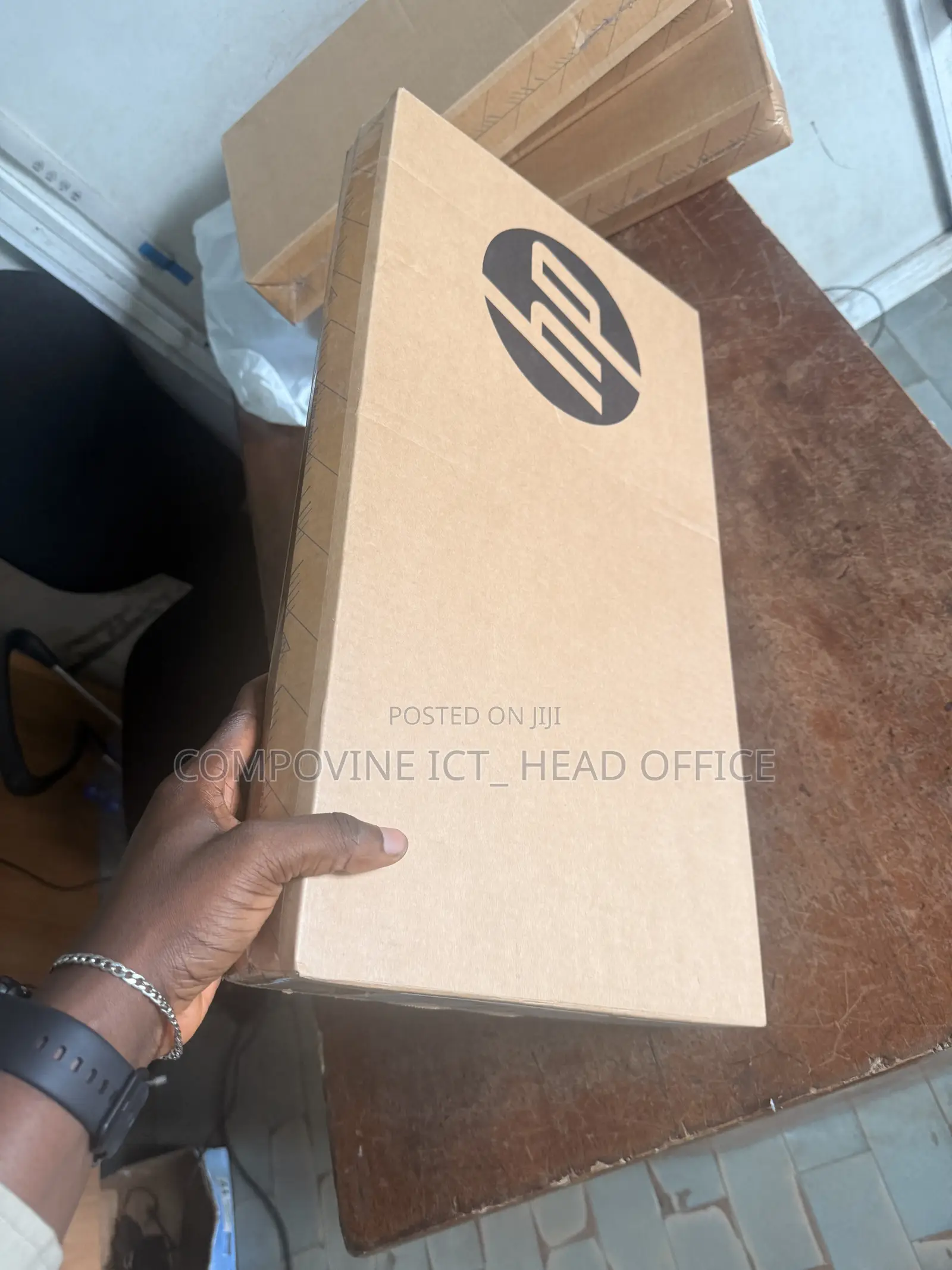 New Laptop HP 250 G10 8GB Intel Core i3 SSD 512GB