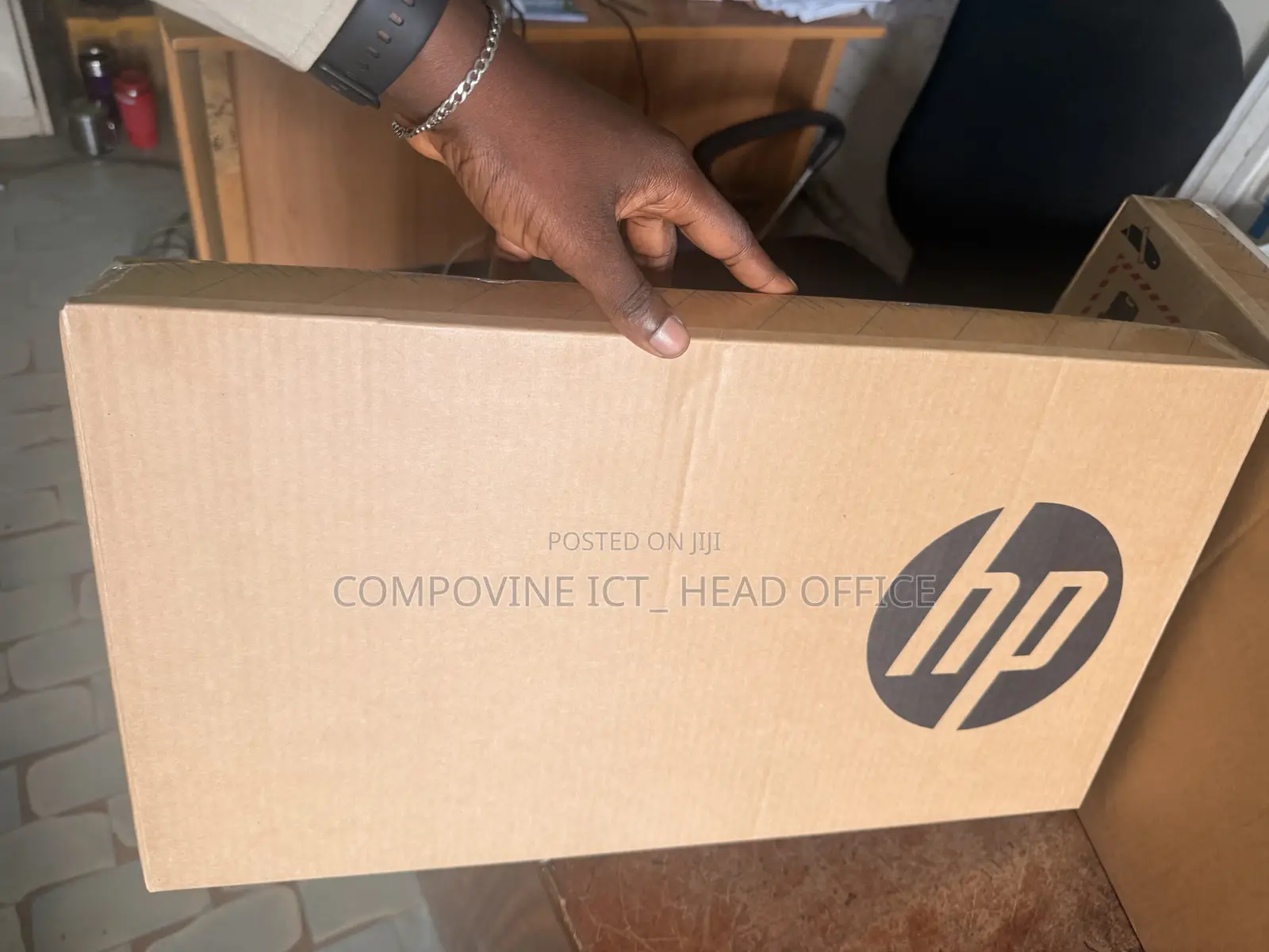 New Laptop HP 250 G10 8GB Intel Core i5 SSD 512GB