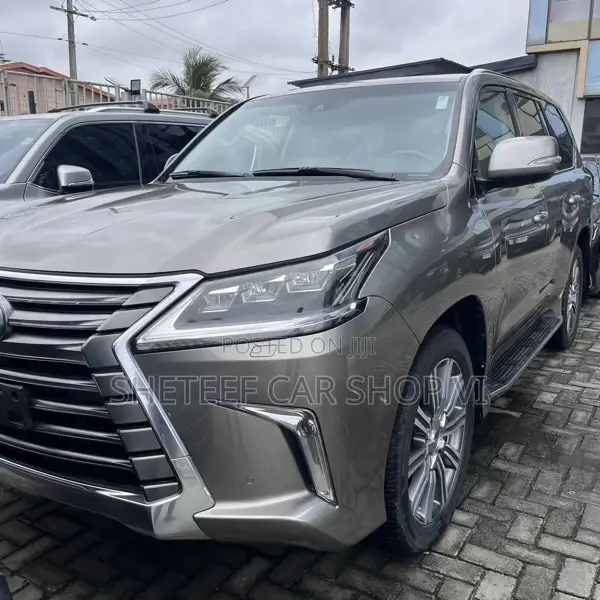 Lexus LX 2016 Silver