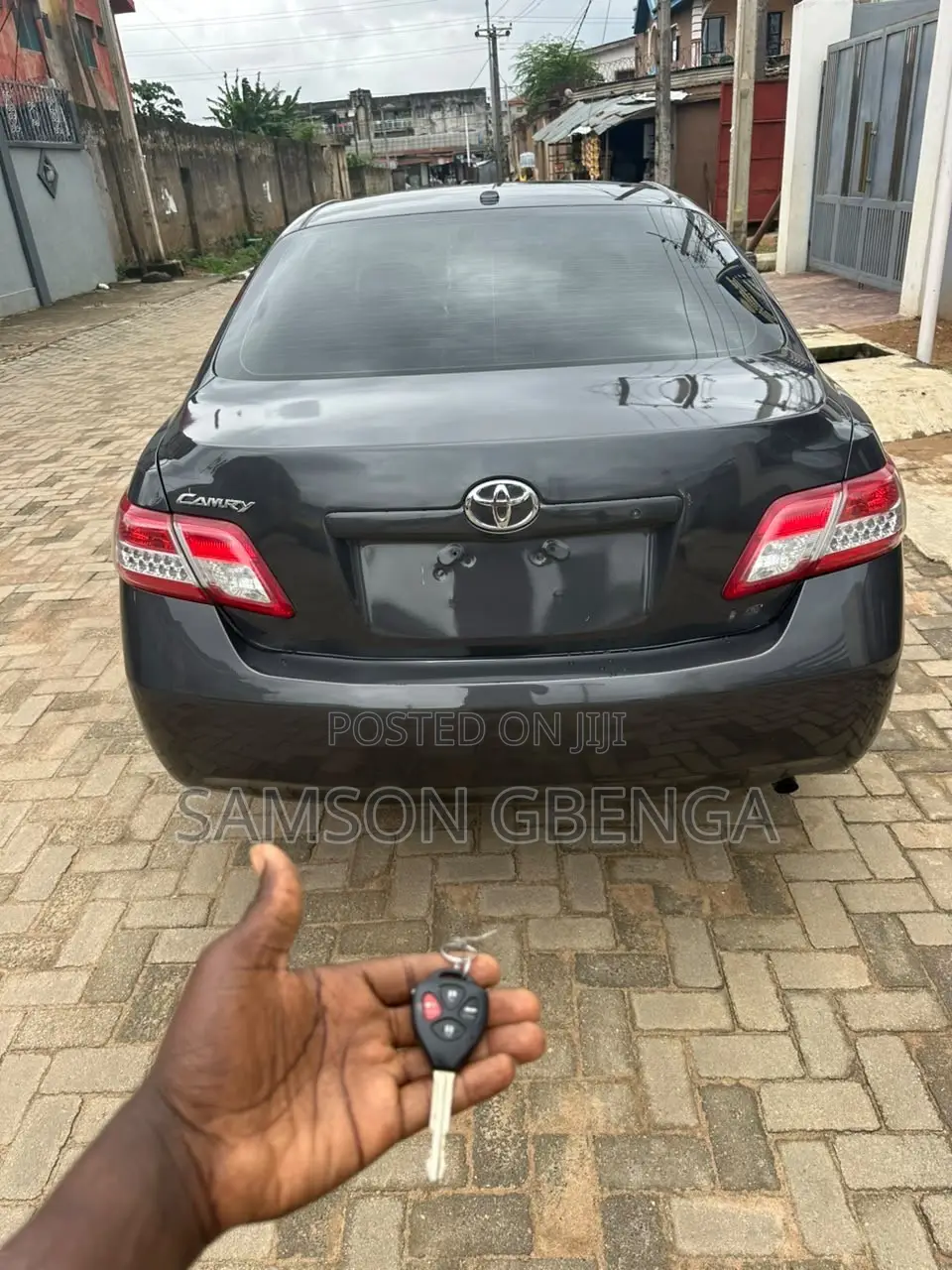 Toyota Camry LE 4dr Sedan (2.5L 4cyl 6AM) 2010 Gray