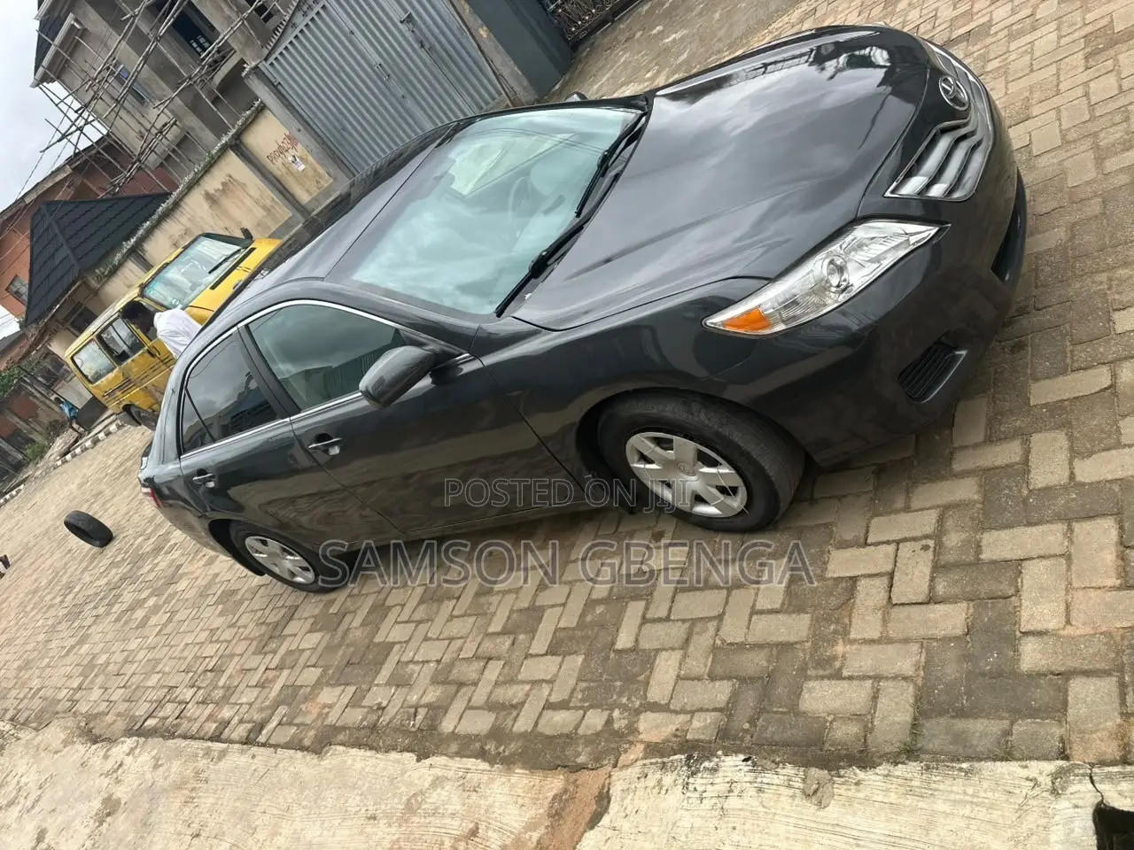 Toyota Camry LE 4dr Sedan (2.5L 4cyl 6AM) 2010 Gray