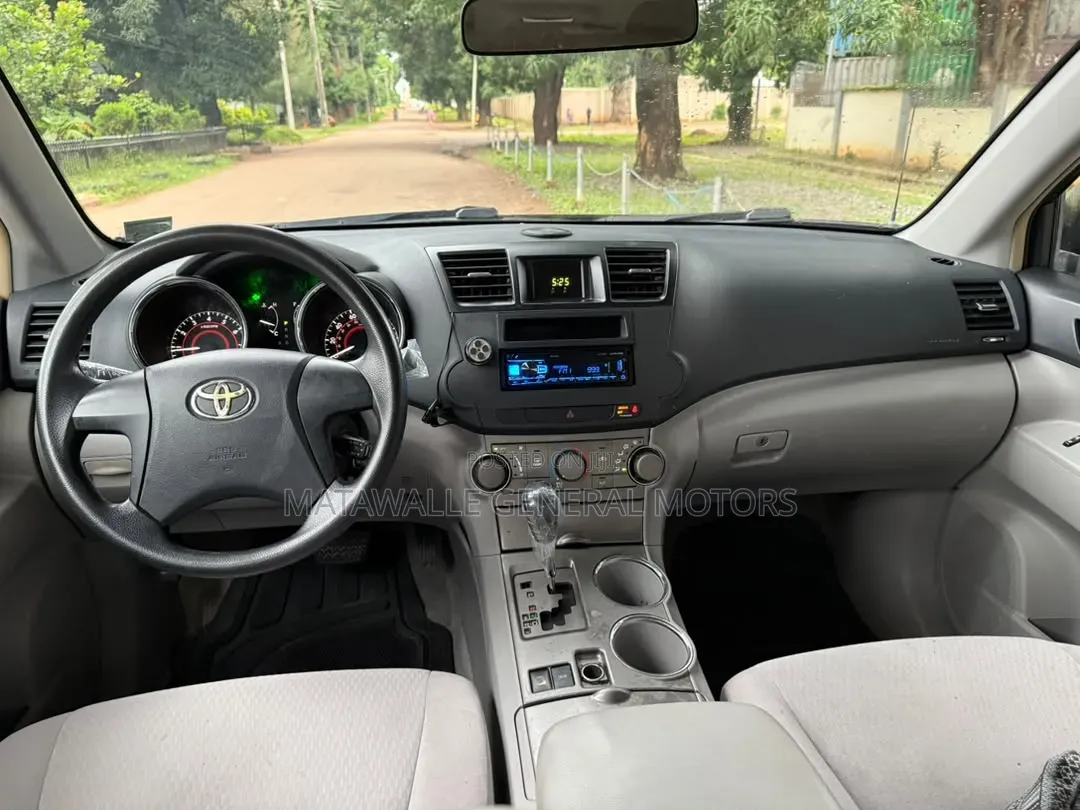 Toyota Highlander 2012 Black