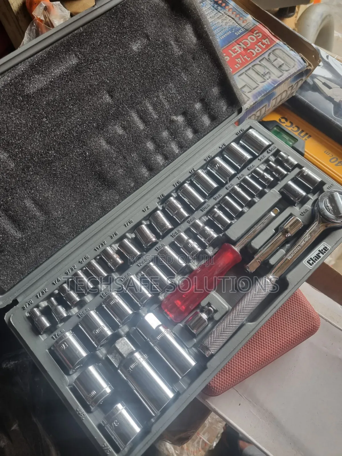 Clarke CHT149 41-Piece 1/4" 3/8" Drive Socket Set