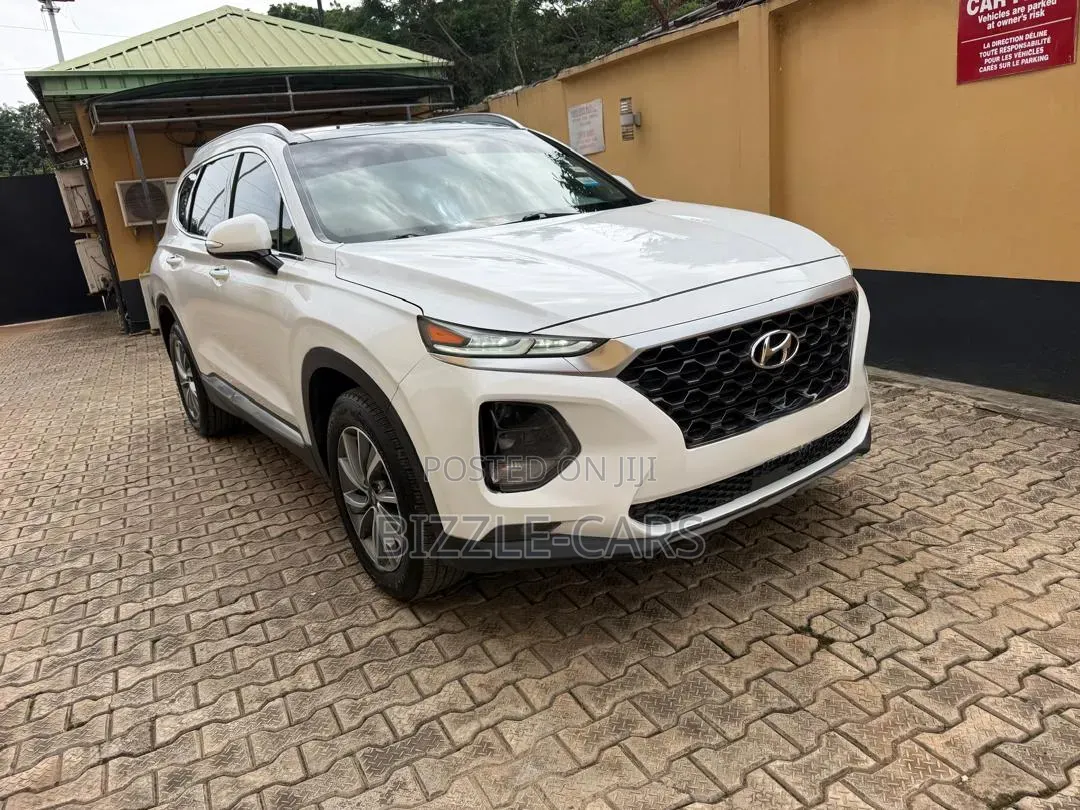 Hyundai Santa Fe 2019 White