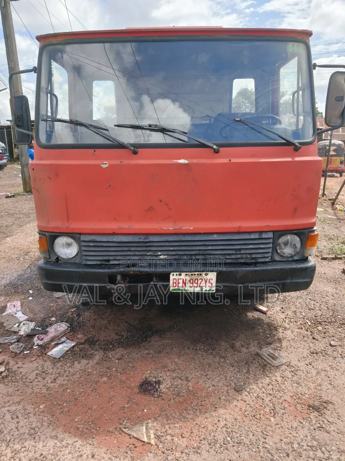 Fiat Iveco 6 Tyres Rigid Truck - Nigerian Use