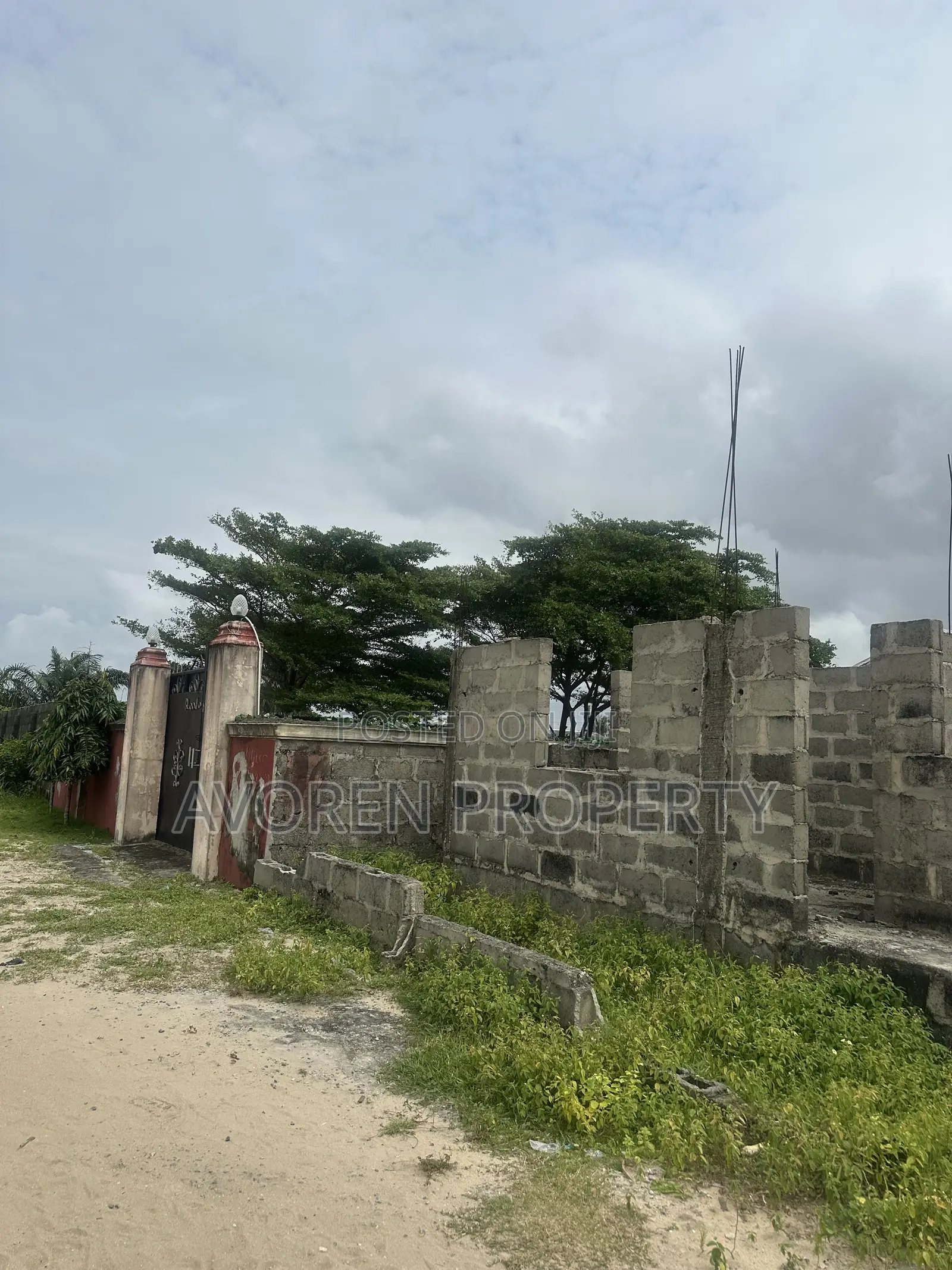 2bdrm House in Eleko for sale