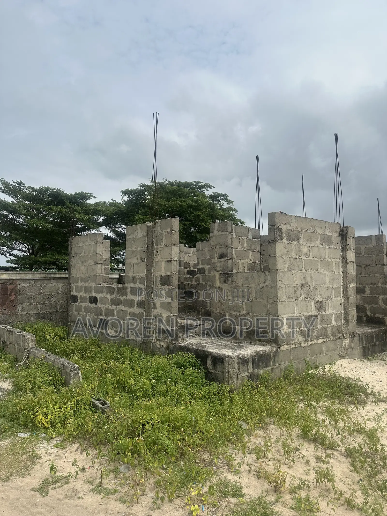 2bdrm House in Eleko for sale