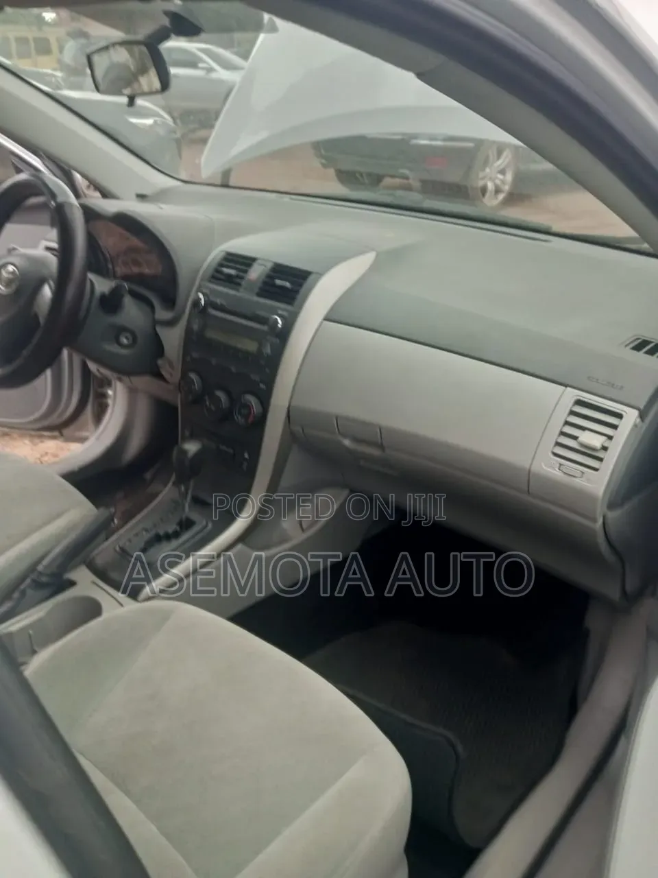Toyota Corolla LE 4dr Sedan (1.8L 4 cyl 4A) 2009 Silver