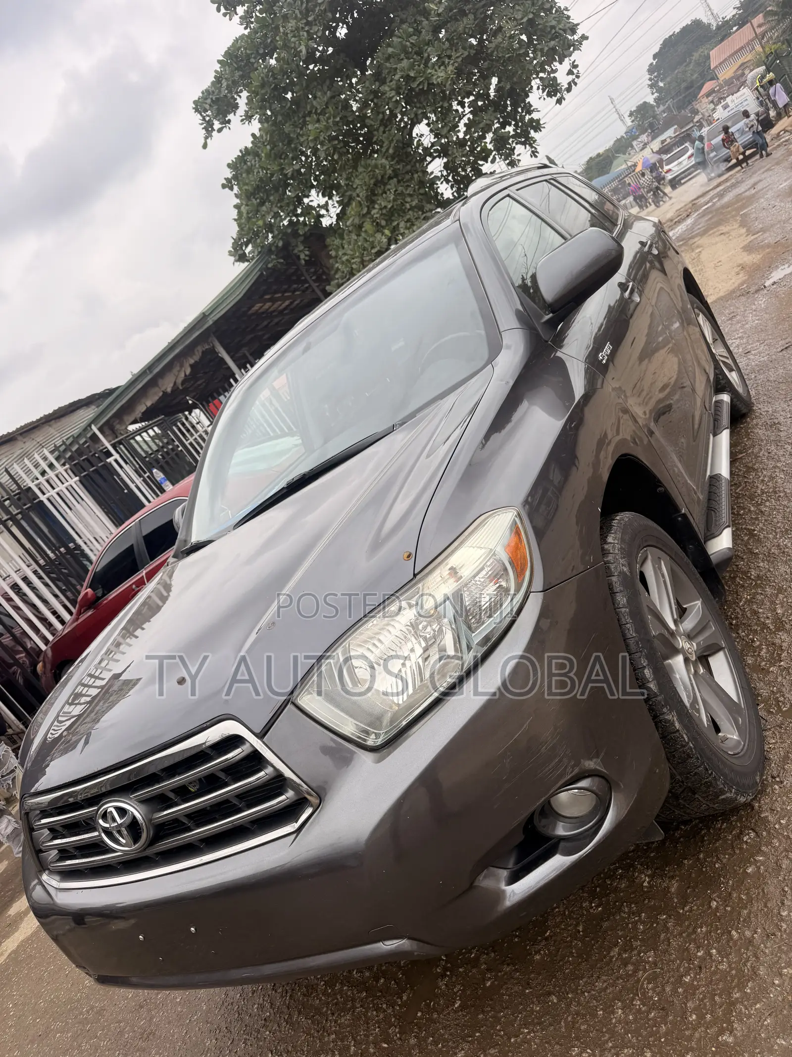Toyota Highlander SE 2011 Gray